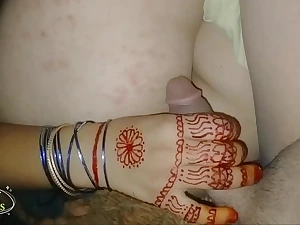 Desi wifey SidraMinhas covets a meaty guy-bap be advisable for her Pakistani prego rail