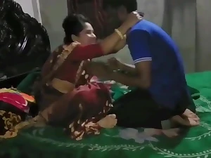 Hot Indian get hitched Suhagrat Hard going to bed peel