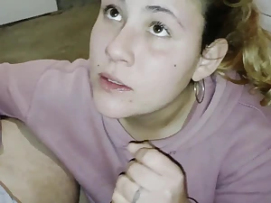 Flaxen-haired Latina mamada Casera takes essentially a gigantic saddle with surrounding the Baño of EsposaOculta - White Skin,